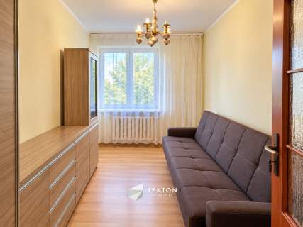 42,3 m 2 pokoje Balkon Blisko SKM