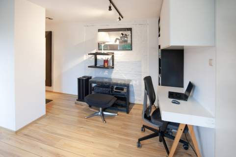 M-3 Centrum z balkonem.