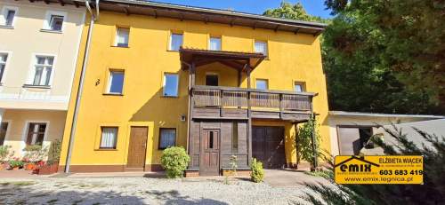 Dom szeregowy w Świerzawie - garaż, ogródek, balkon, ładny