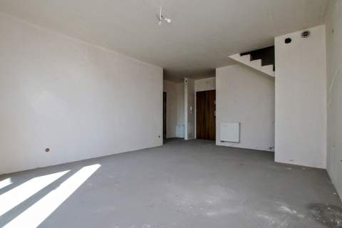 dwupoziomowy apartament w stanie deweloperskim