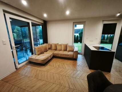 WYJĄTKOWY APARTAMENT Z OGRÓDKIEM NA ZAMKNIĘTYM OSIEDLU NOVE VILLOVE