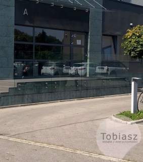 Biura z parkingiem w rejonie R.Matecznego