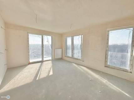 Dwa pokoje po remoncie w apartamentowcu na5piętrze