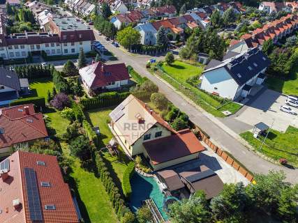 Dom wolnostojący w otoczenie gór i lasów 