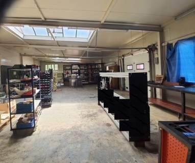 Magazyn / Hala produkcyjna z biurami 800 m2 Wołomin