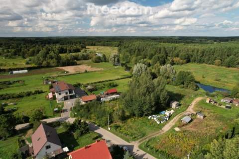 Działka z linią brzegową rzeki 3756 m Prostki