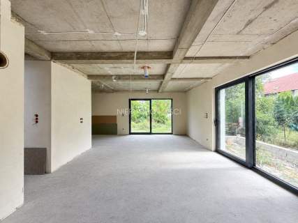 Nowoczesna bryła / Wolnostojący / Działka 700 m2