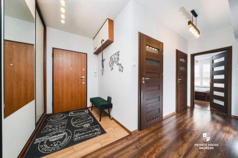 3 pokoje duży balkon miejsce postojowe