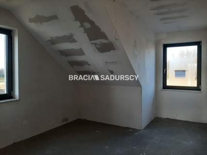 Nowoczesne domy w zabudowie bliźniaczej z garażem