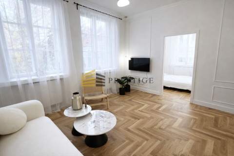 Apartament przy Rynku Nowego Miasta wynajme