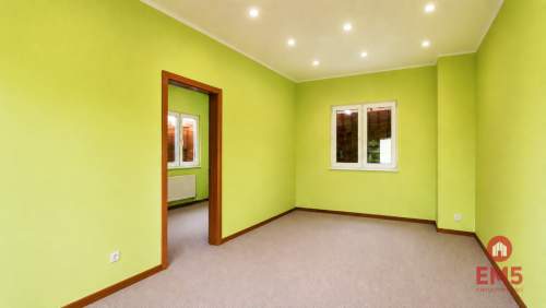 Magazyn z windą towarową 490 m2