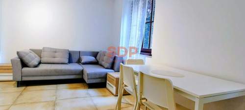 Duża kawalerka w apartamentowcu / cicha ulica/ Wyścigowa/ Krzyki