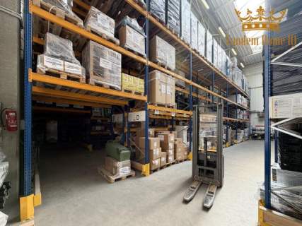 Na wynajem magazyn 560m2, biuro 275m2 w kompleksie biznesowym...