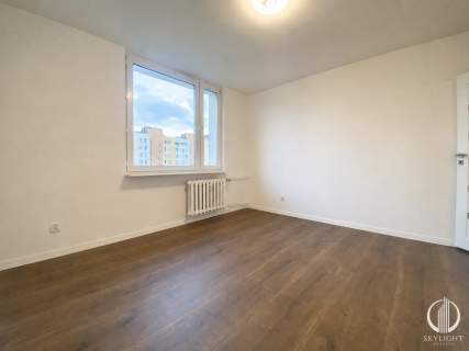 2 pokoje 47 m Po remoncie Metro M3