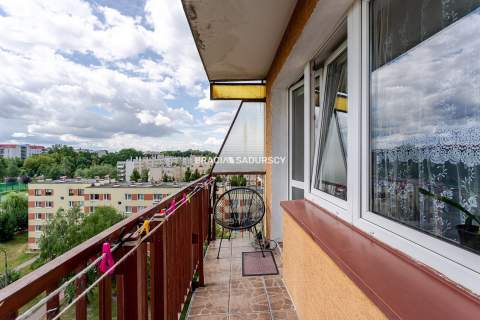 3 pok/ duży balkon/ winda/ ul. Walerego Sławka.