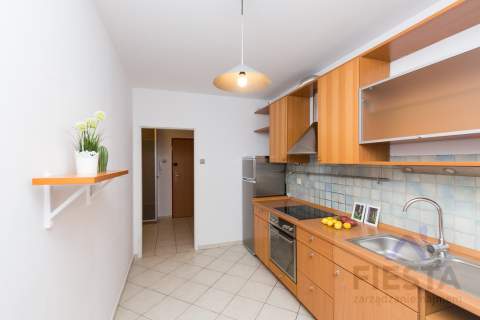 Bielany 43 m2 pokój osobna kuchnia taras garaż