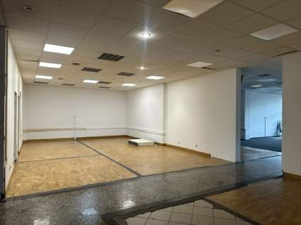 Lokal użytkowy 250mkw z witryną na GÓRCZYNIE - wynajmę