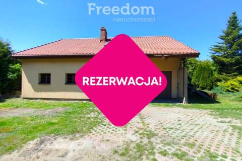 Dom do zamieszkania i garaż murowany przy Kołbieli