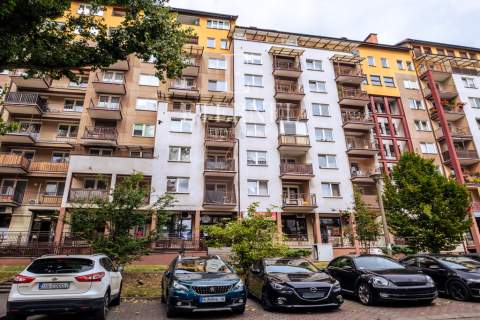 Lokal handlowo-usługowy 63 m2 na sprzedaż