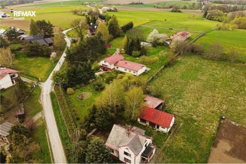 Stadnina Koni, hodowla zwierząt, dom na wsi