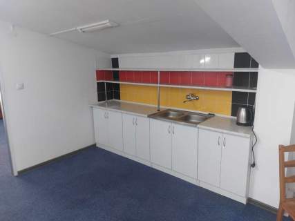 WYNAJMĘ LOKAL 210M2 4 PIĘTRO WINDA BARDZO NISKA CENA BEMOWO