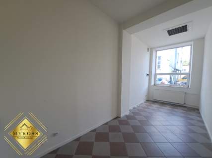 Dwupomieszczeniowe biuro w centrum