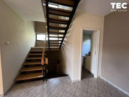 Dom wolnostojący 240 m 5 sypialni garaż na 3 samochody