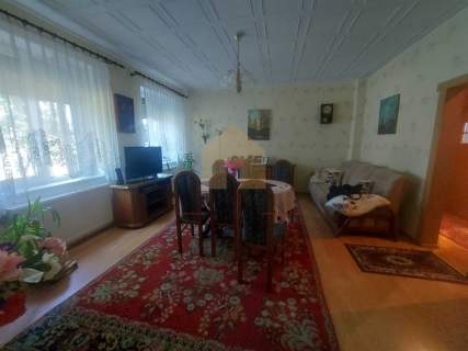 Mieszkanie z ogródkiem i dwoma garażami