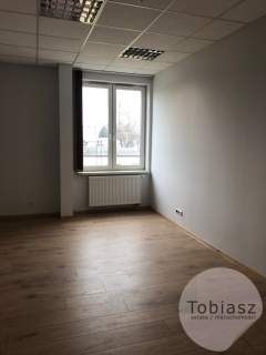 Lokal usługowy z częścią biurową/ parter