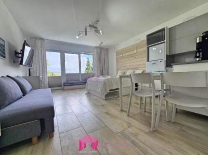 Apartament 30 m od plaży z miejscem postojowym