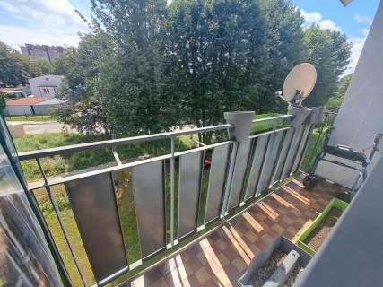 Słoneczne, dwustronne 3 pokoje z balkonem .