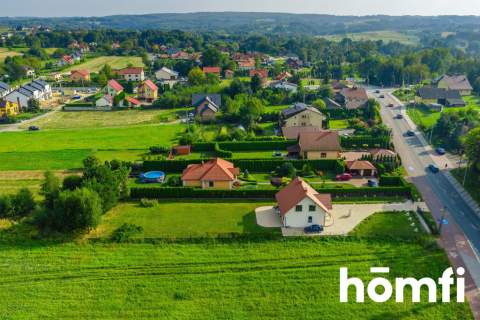 Dom na ogrodzonej widokowej 15arowej działce