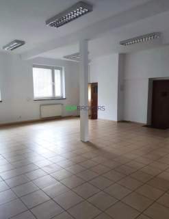 Wygodny lokal na biuro lub usługi
