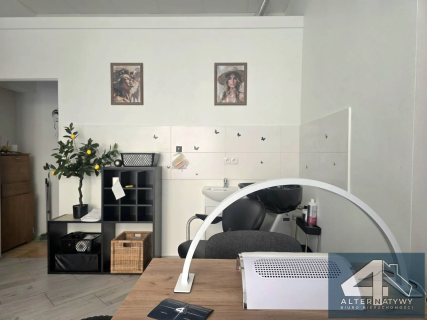 Salon fryzjerski 21m, witryna, ok Łobzowskiej 2