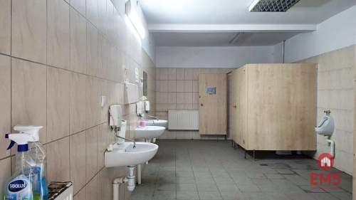 Hala-magazyn z rampą 1200 m2
