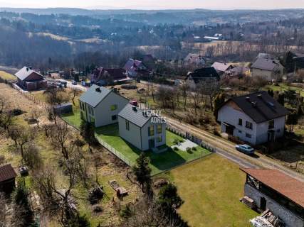 NOWOCZESNY DOM Z POMPĄ CIEPŁA - bliźniak