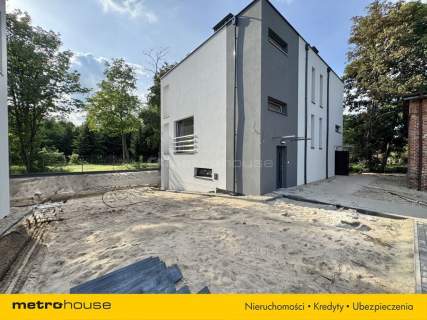 Nowy dom 117 m 4 pokoje ogródek Wawer