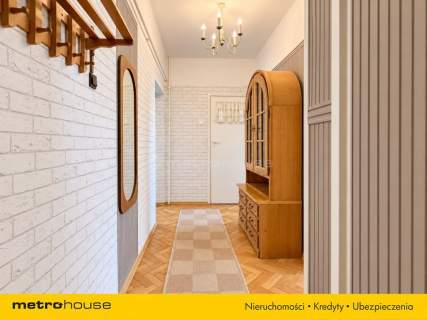 Pierwsze piętro, loggia i wyjątkowy klimat