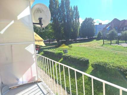 2 pokoje, osobna kuchnia, balkon, 1 pietro