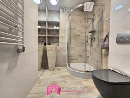 Apartament 30 m od plaży z miejscem postojowym