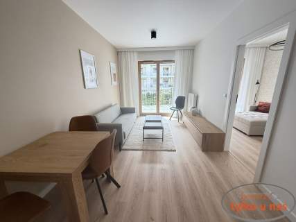 EXTRA NOWIUTKI APARTAMENT - ŁAZARZ KAWALERYJSKA 4