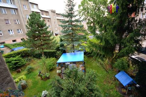 3 pokoje, 59, 4 m , 1 piętro, kamienica, ogródek