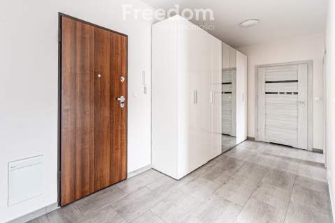 3 pokoje, winda, miejsce postojowe, balkon