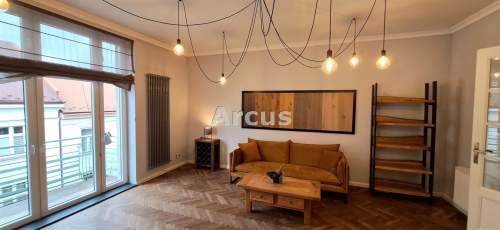 apartament z balkonem pracownia