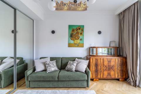Eleganckie trzy pokoje blisko Łazienek