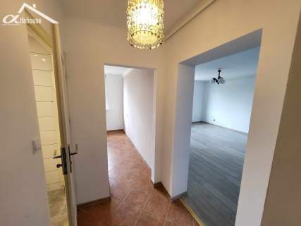 WYREMONTOWANA KAWALERKA NA PARTERZE 36 m Cheł