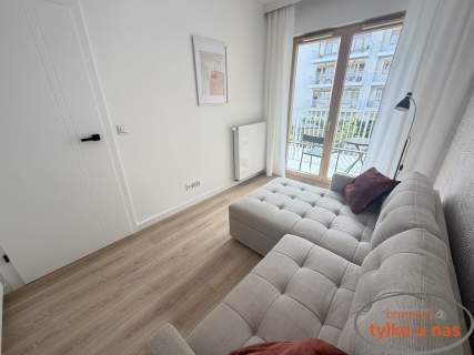 EXTRA NOWIUTKI APARTAMENT - ŁAZARZ KAWALERYJSKA 4