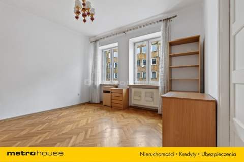 Śródmieście,.Wiejska, wysokie i przestronne 2 pok
