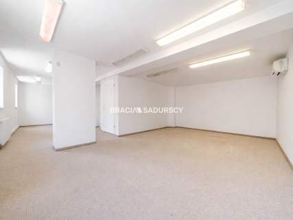 Budynek handlowo-mieszkanly Centrum Skawiny