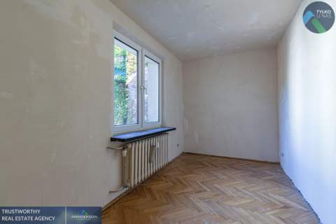 4-pokojowe mieszkanie przy Wawelu, balkon, piwnica